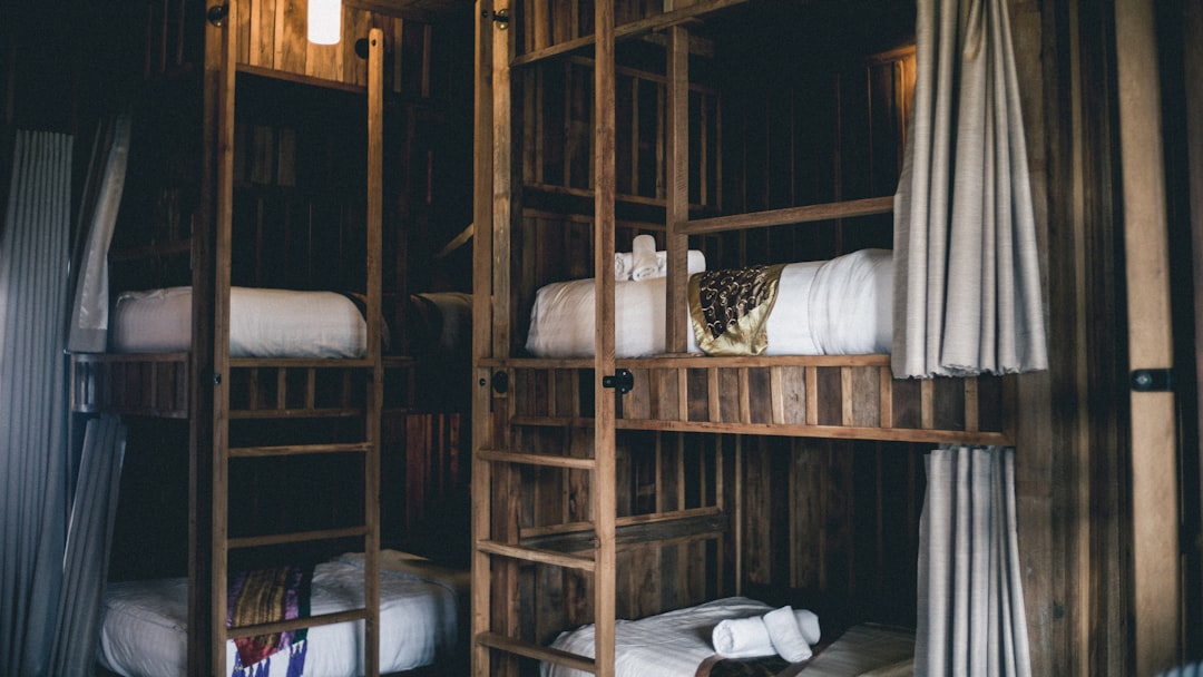 brown-wooden-bunk-beds-kt-zyaiwbe0